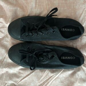 Black Lowtop Converse